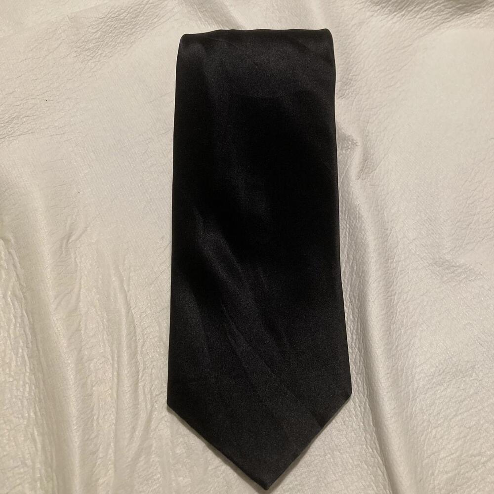 NWOT Nicole Miller Silk Tie 58/3